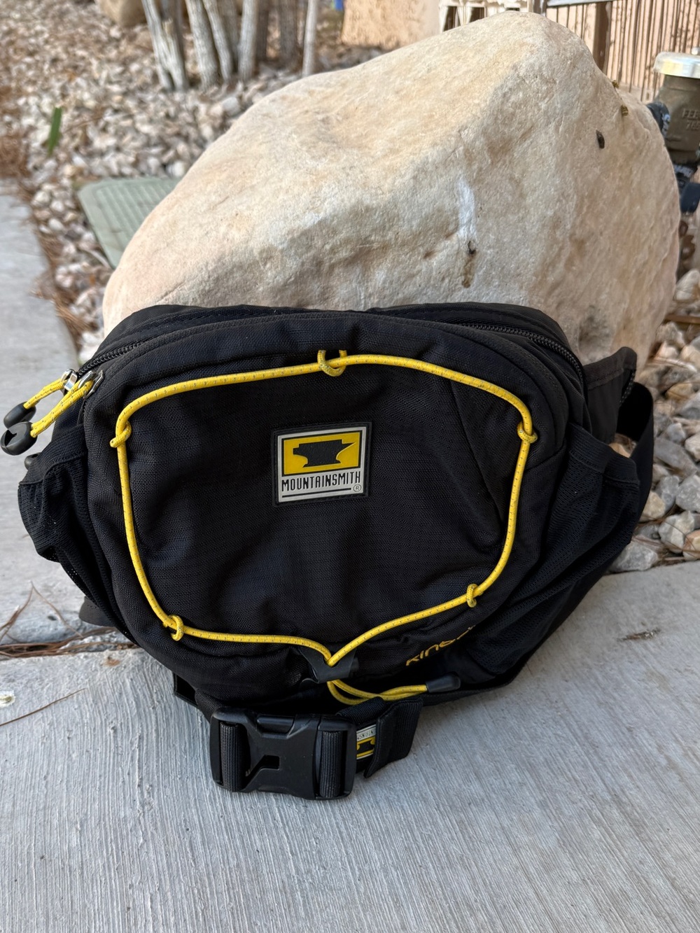 Mountainsmith Kinetic Lumbar Pack Waist Bag Hiking Fanny Pack Black
